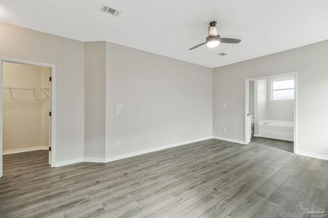 4146 Oak Pointe Dr, Gulf Breeze, FL 32563