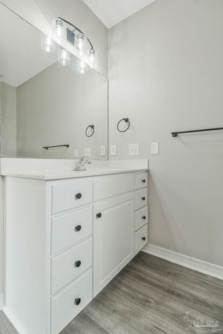 4146 Oak Pointe Dr, Gulf Breeze, FL 32563