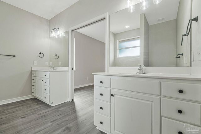 4146 Oak Pointe Dr, Gulf Breeze, FL 32563