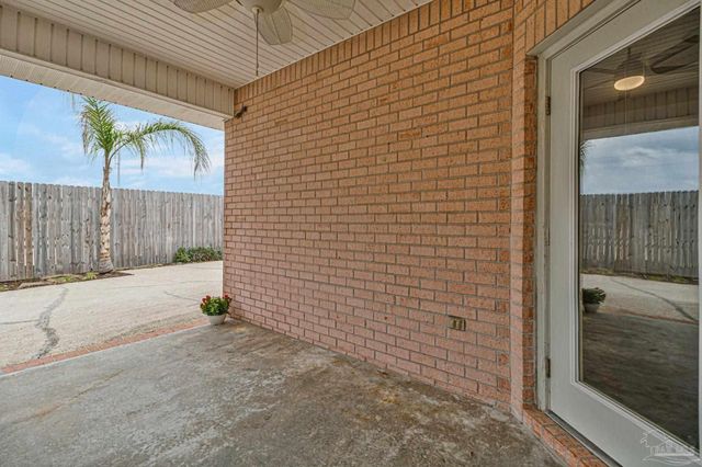 4146 Oak Pointe Dr, Gulf Breeze, FL 32563