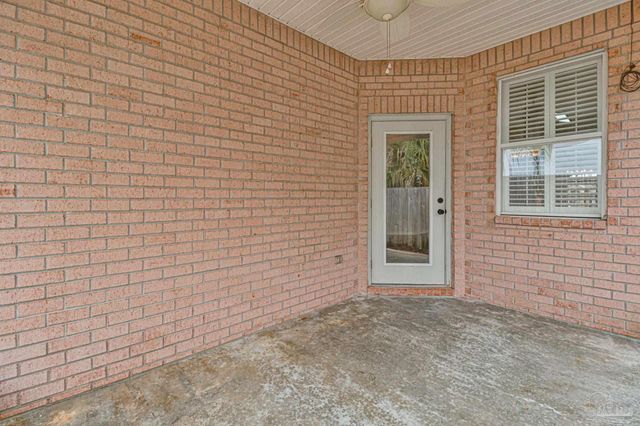 4146 Oak Pointe Dr, Gulf Breeze, FL 32563