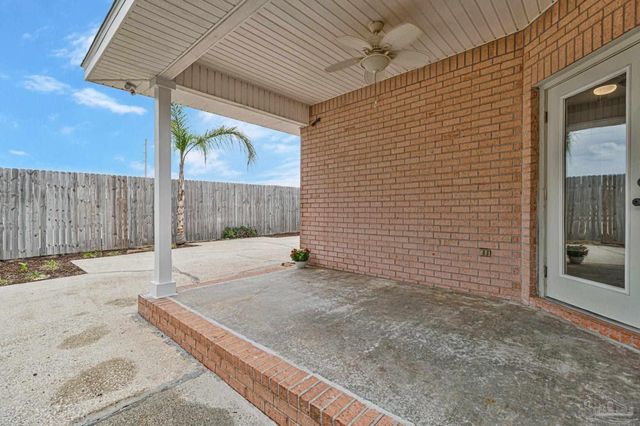 4146 Oak Pointe Dr, Gulf Breeze, FL 32563