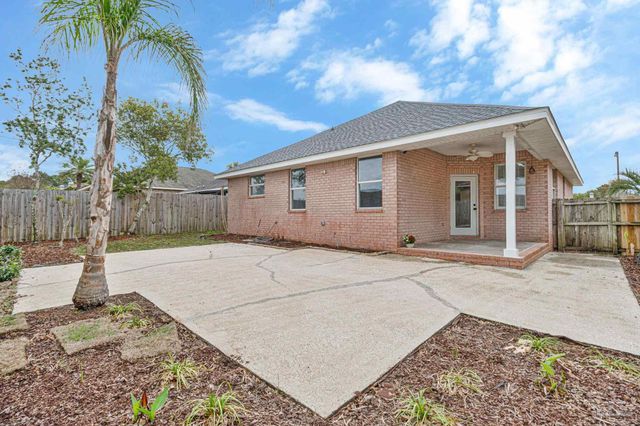 4146 Oak Pointe Dr, Gulf Breeze, FL 32563