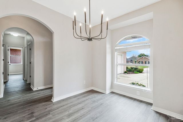 4146 Oak Pointe Dr, Gulf Breeze, FL 32563