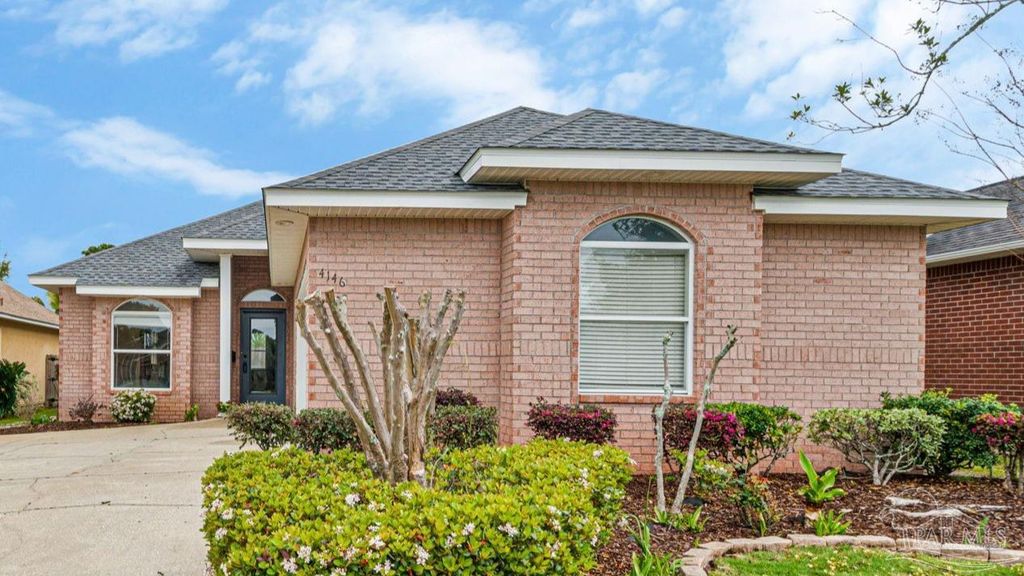 4146 Oak Pointe Dr, Gulf Breeze, FL 32563