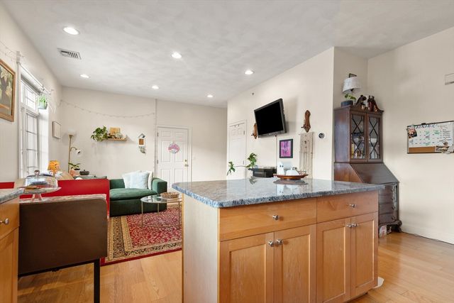 557 Salem 4, Malden, MA 02148