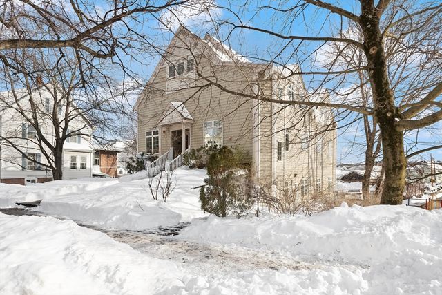 557 Salem 4, Malden, MA 02148