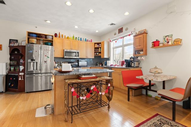 557 Salem 4, Malden, MA 02148