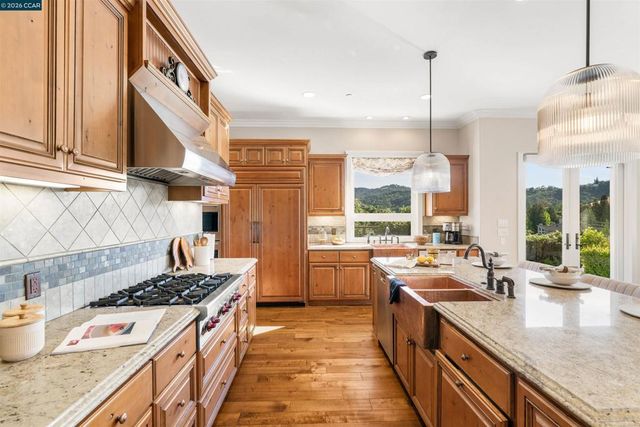 1333 Laverock Ln, Alamo, CA 94507