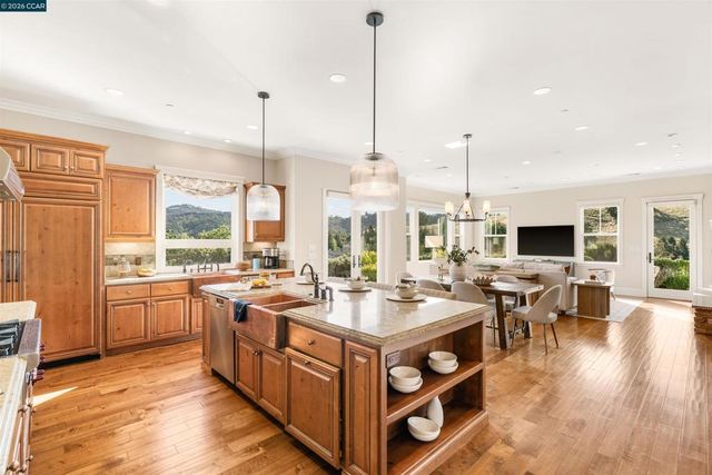 1333 Laverock Ln, Alamo, CA 94507