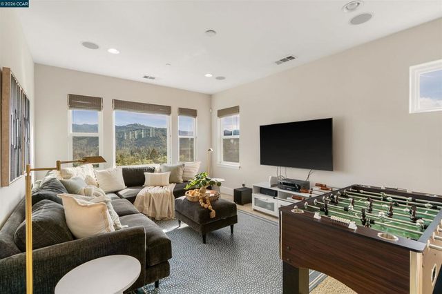 1333 Laverock Ln, Alamo, CA 94507