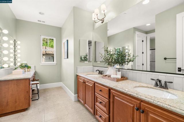 1333 Laverock Ln, Alamo, CA 94507