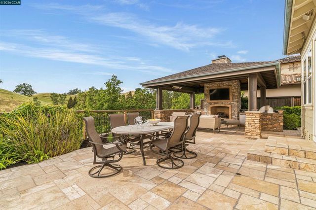 1333 Laverock Ln, Alamo, CA 94507