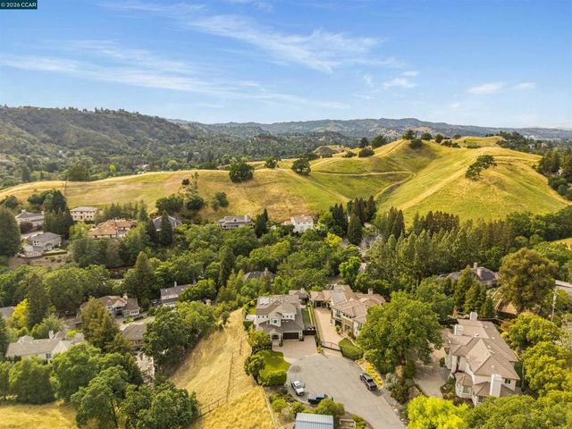 1333 Laverock Ln, Alamo, CA 94507