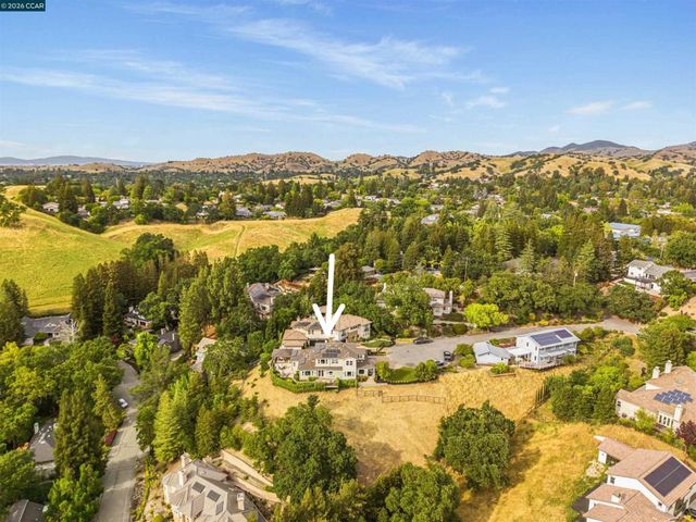 1333 Laverock Ln, Alamo, CA 94507