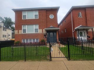 6601 W Cornelia Avenue Garden, Chicago, IL 60634