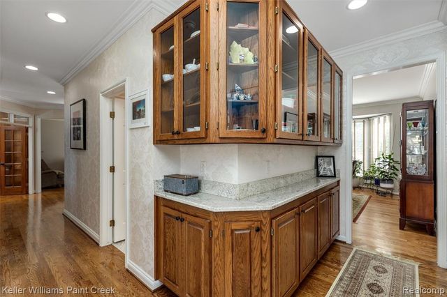 2036 Hickory Trail Drive, Rochester Hills, MI 48309