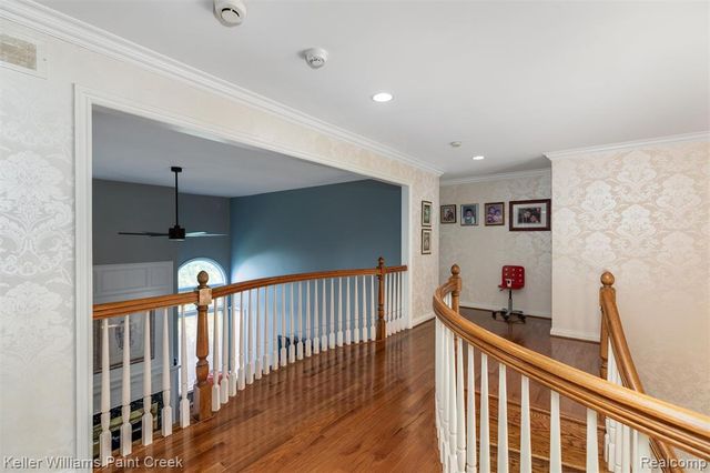 2036 Hickory Trail Drive, Rochester Hills, MI 48309