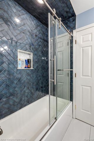 2036 Hickory Trail Drive, Rochester Hills, MI 48309