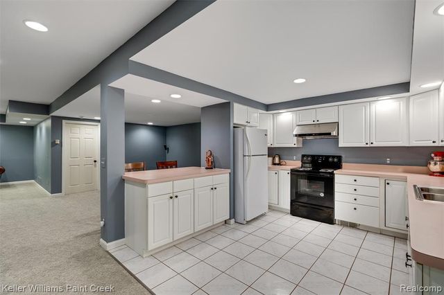 2036 Hickory Trail Drive, Rochester Hills, MI 48309