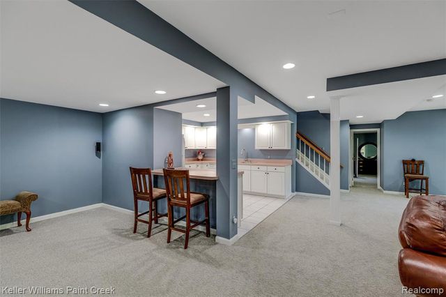 2036 Hickory Trail Drive, Rochester Hills, MI 48309
