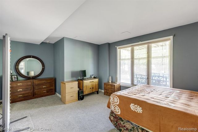 2036 Hickory Trail Drive, Rochester Hills, MI 48309