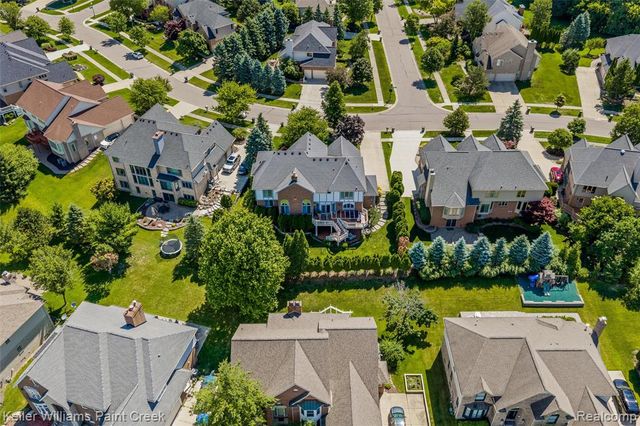 2036 Hickory Trail Drive, Rochester Hills, MI 48309
