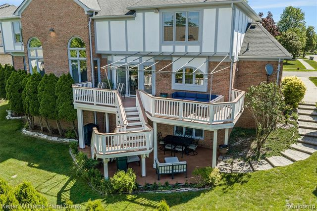2036 Hickory Trail Drive, Rochester Hills, MI 48309