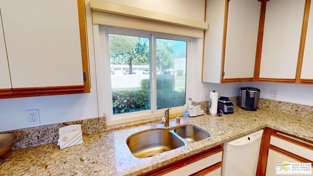 28862 Isleta Court, Cathedral City, CA 92234