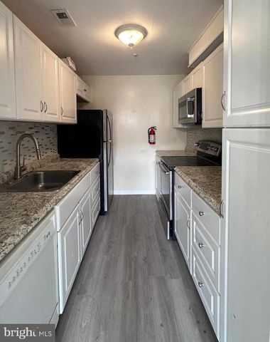28 BIRCHWOOD CT, West Deptford, NJ 08066
