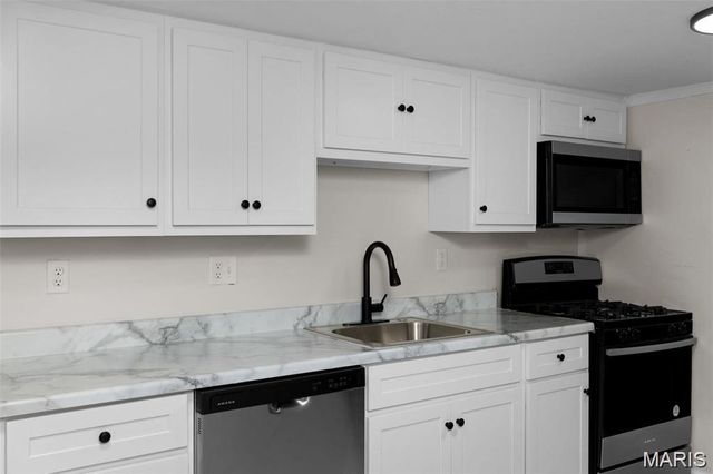 3205 Ivanhoe Avenue, St Louis, MO 63139