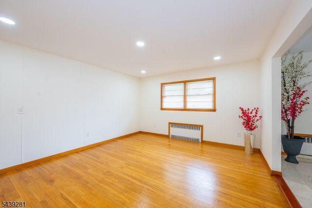 417 Linden Ave, Rahway City, NJ 07065
