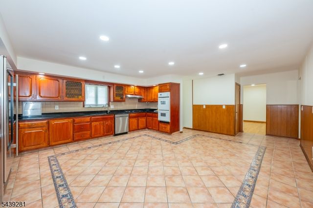 417 Linden Ave, Rahway City, NJ 07065