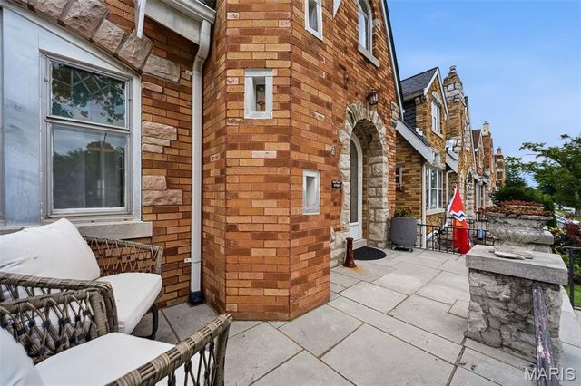 5239 Oleatha Avenue, St Louis, MO 63139