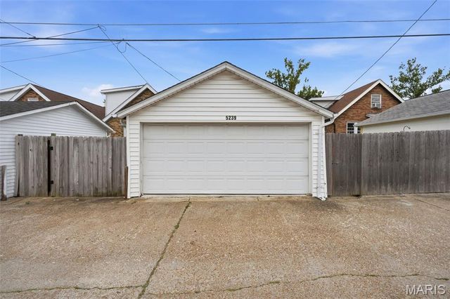 5239 Oleatha Avenue, St Louis, MO 63139