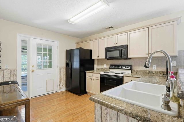 106 Northcutt Station Place, Acworth, GA 30101