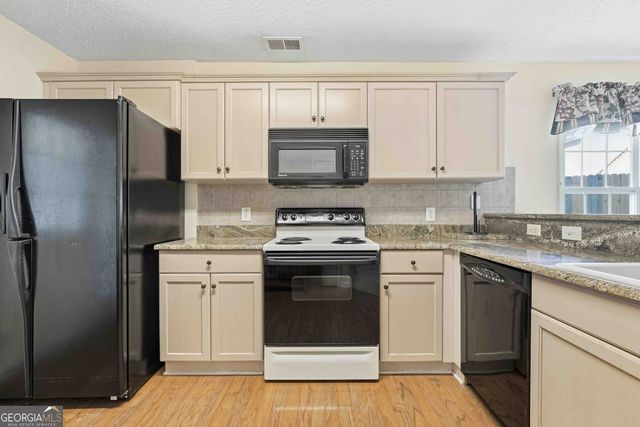 106 Northcutt Station Place, Acworth, GA 30101