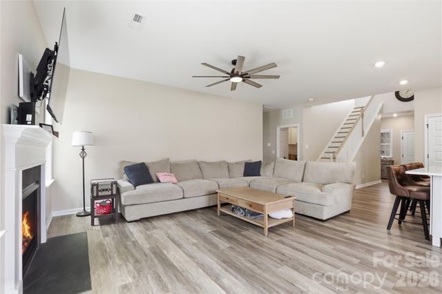 222 Moravian Court, Advance, NC 27006