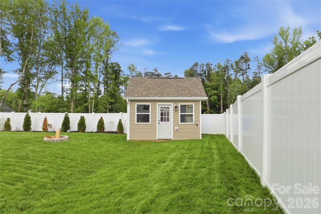 222 Moravian Court, Advance, NC 27006