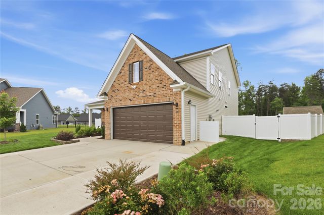 222 Moravian Court, Advance, NC 27006