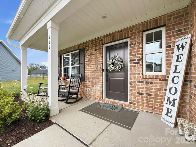 222 Moravian Court, Advance, NC 27006