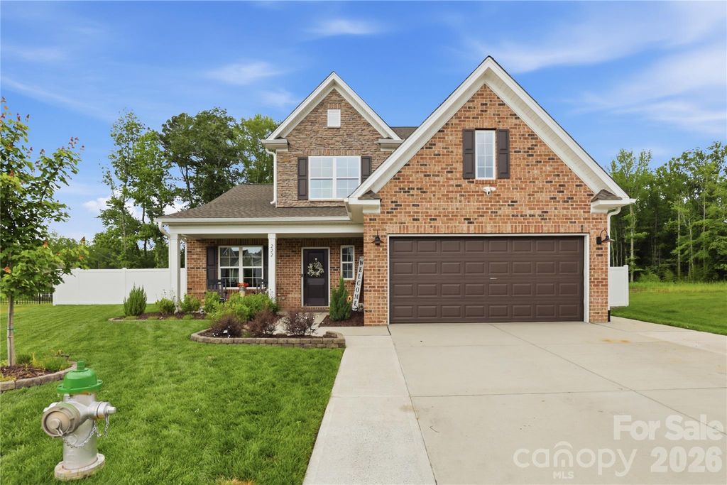 222 Moravian Court, Advance, NC 27006