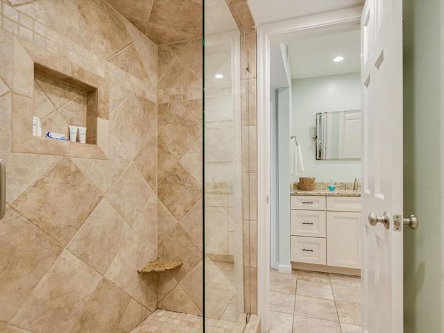 1100 The Cape 602, Horseshoe Bay, TX 78657