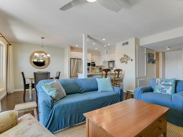 1100 The Cape 602, Horseshoe Bay, TX 78657