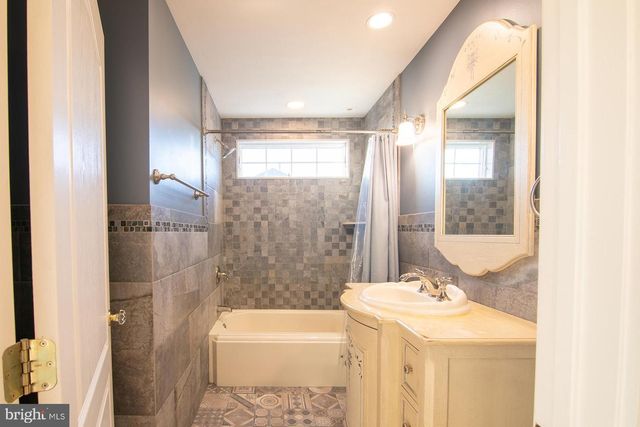 11 OSPREY CT, Egg Harbor Township, NJ 08234