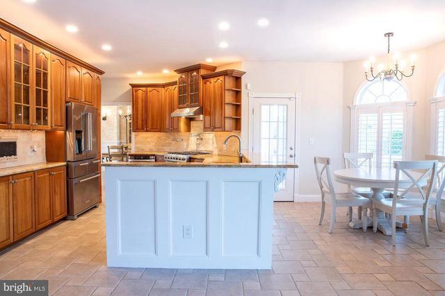 11 OSPREY CT, Egg Harbor Township, NJ 08234