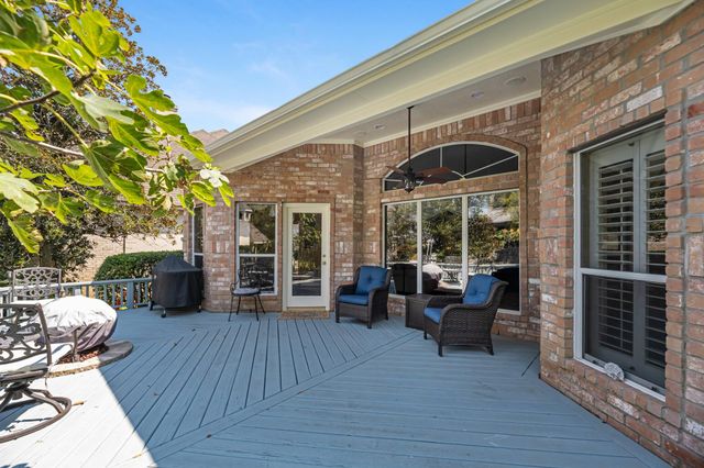 33 Winthrop Harbor N, Montgomery, TX 77356