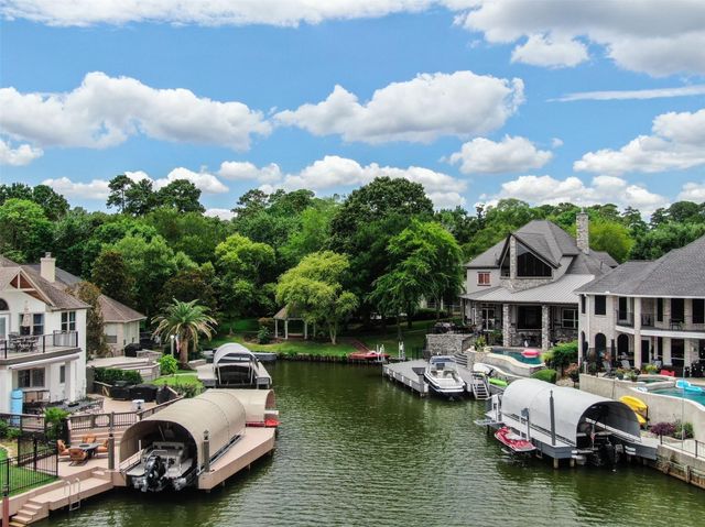 33 Winthrop Harbor N, Montgomery, TX 77356