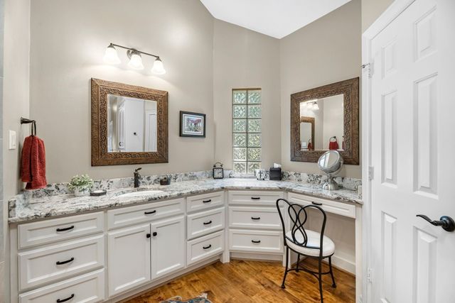 33 Winthrop Harbor N, Montgomery, TX 77356