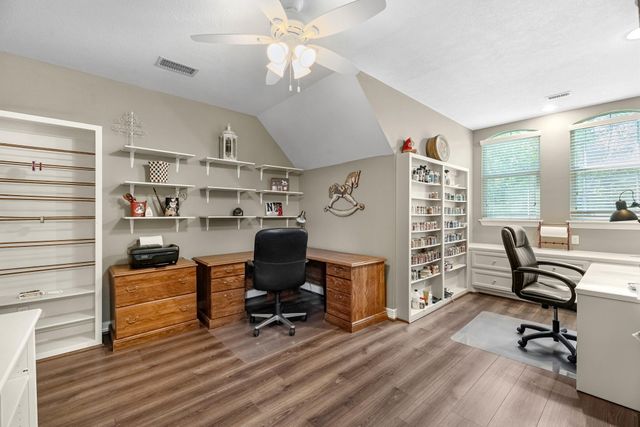 33 Winthrop Harbor N, Montgomery, TX 77356